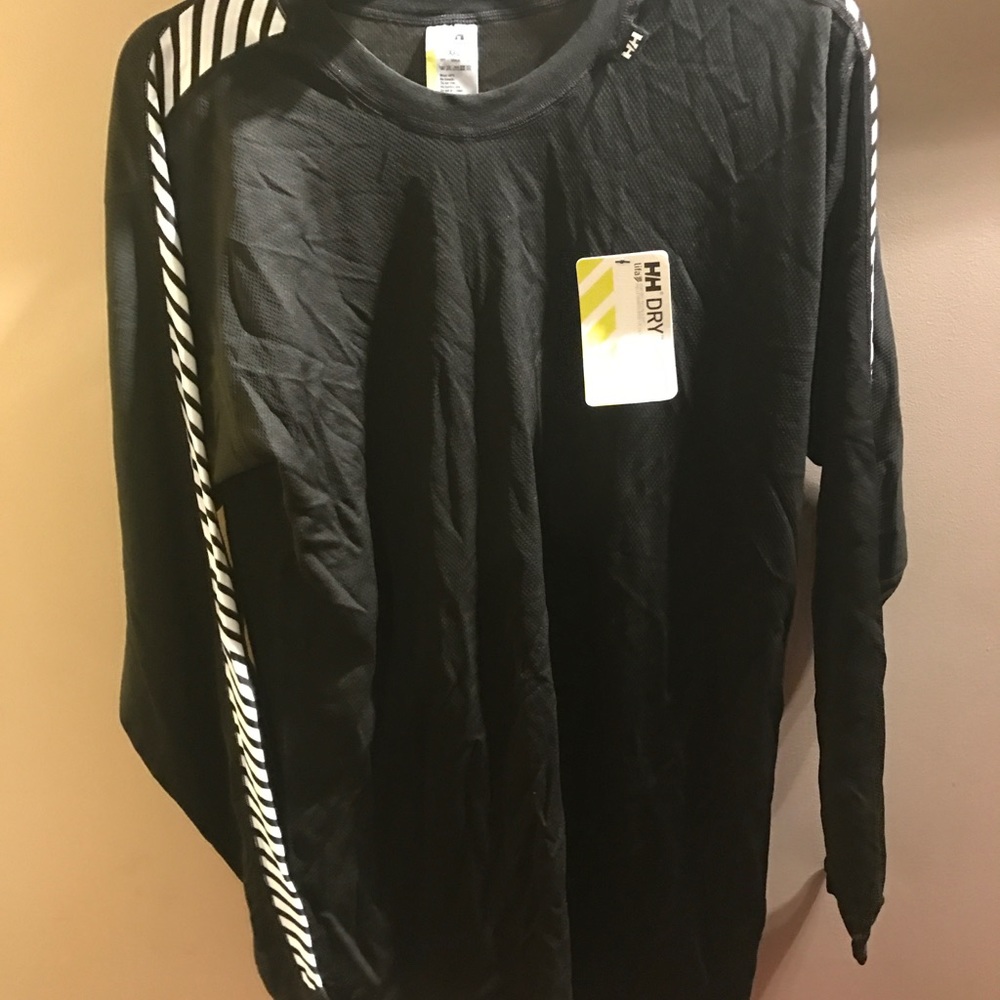 Brand new men's Helly Hansen long sleeve!